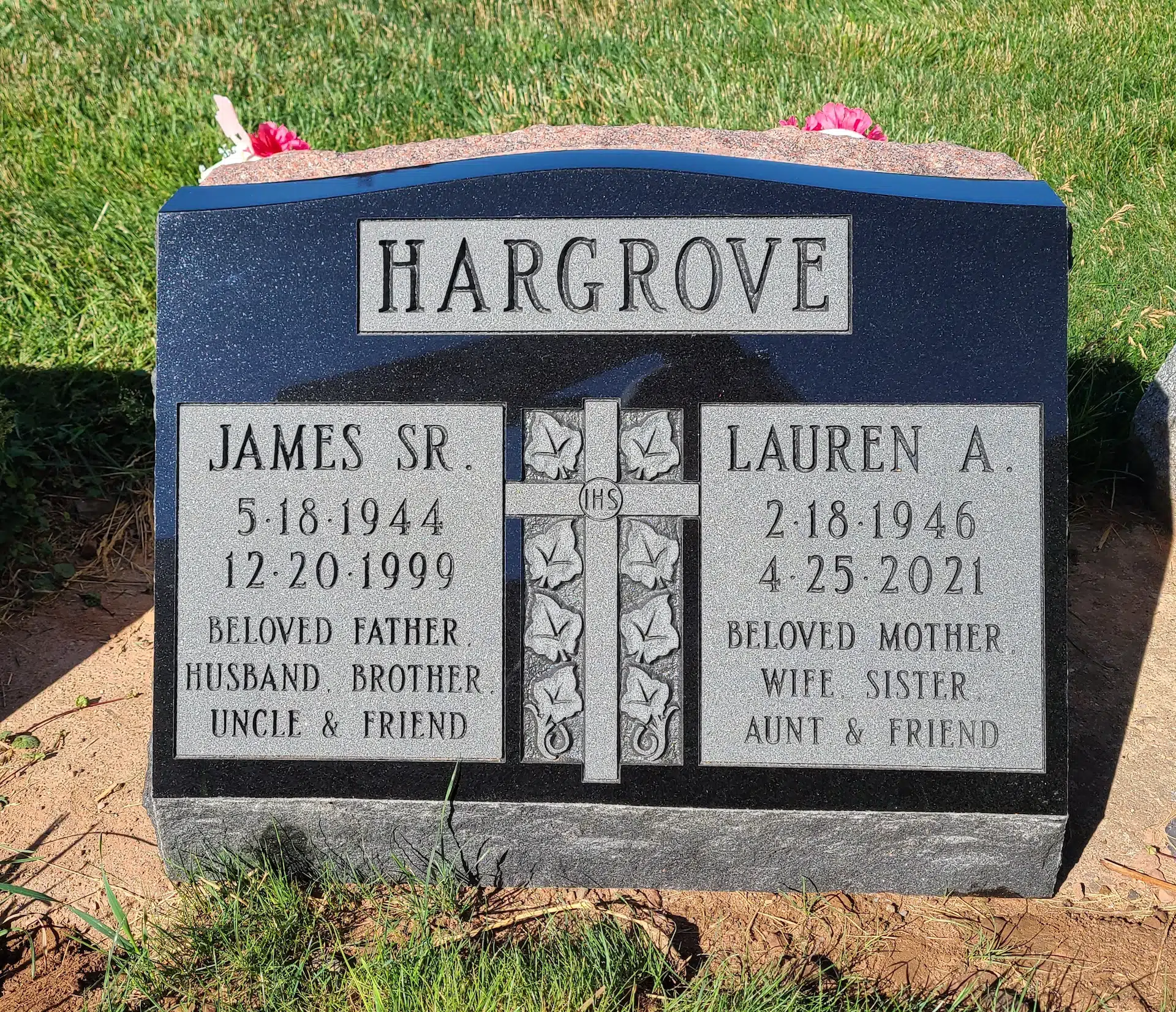 Granite Monument Company hand-carved by New Jersey Monuments in NJ — image 2